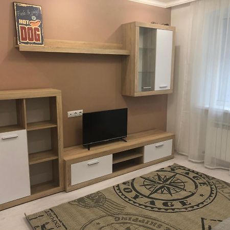 Gil Apartments, 38 Prospect Svobody أوزهورود المظهر الخارجي الصورة