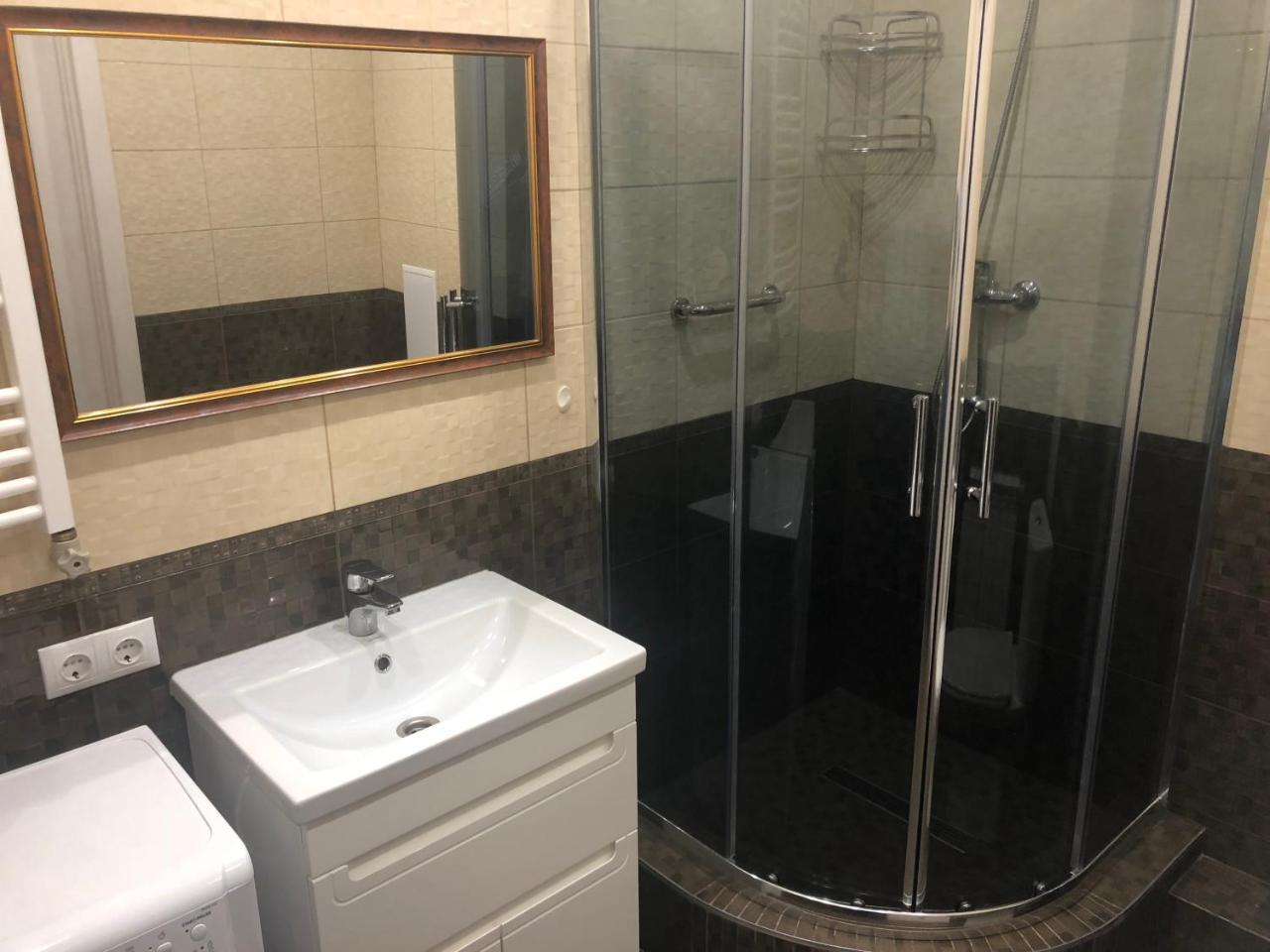 Gil Apartments, 38 Prospect Svobody أوزهورود المظهر الخارجي الصورة
