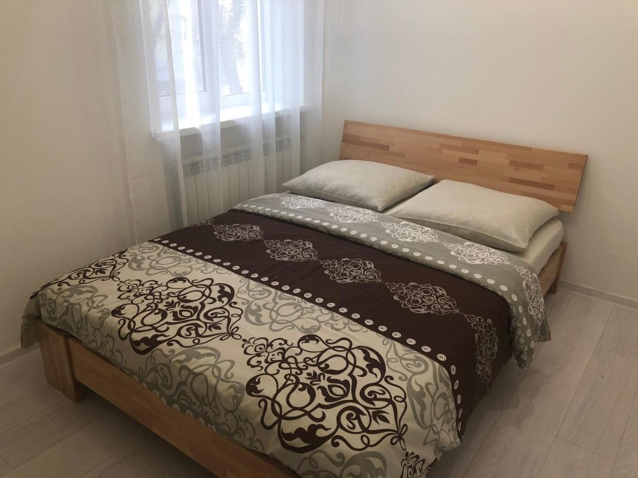 Gil Apartments, 38 Prospect Svobody أوزهورود المظهر الخارجي الصورة