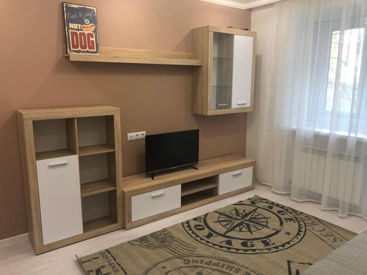 Gil Apartments, 38 Prospect Svobody أوزهورود المظهر الخارجي الصورة